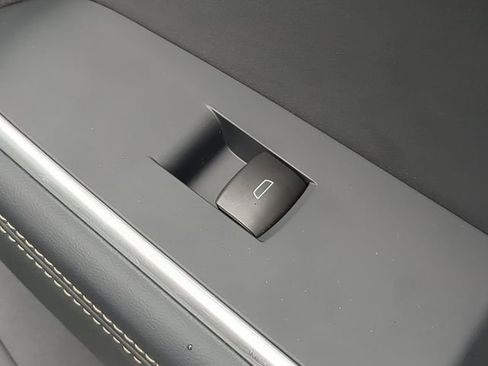 New 2026 GMC Acadia Elevation image 38