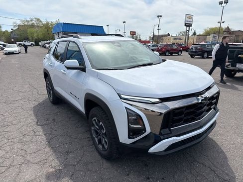 New 2026 Chevrolet Equinox ACTIV w/ Convenience Package III AWD/4WD image 4