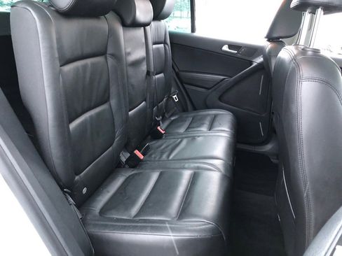 Used 2017 Volkswagen Tiguan Sport image 33