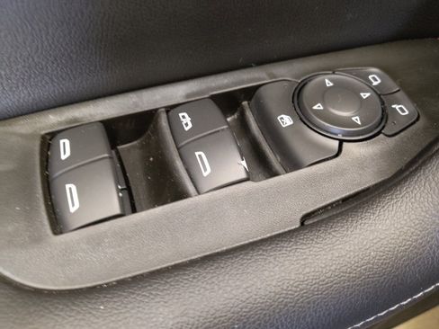 Used 2021 Chevrolet Blazer LT FWD image 27