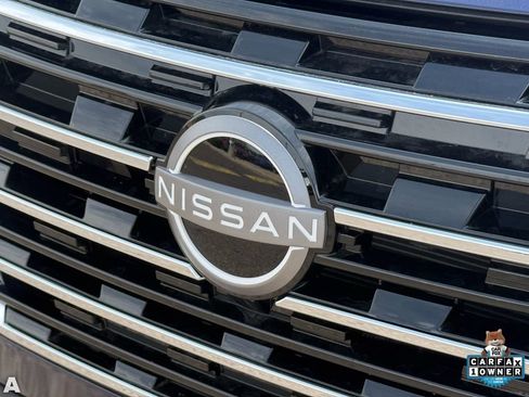 Used 2025 Nissan Rogue SV image 32