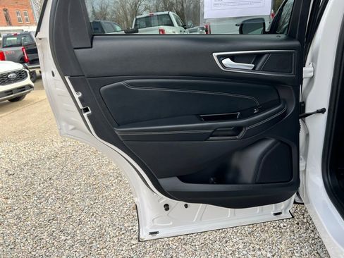 Used 2019 Ford Edge Titanium image 15