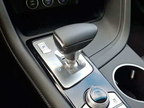 Certified 2026 Genesis G70 2.5T AWD/4WD image 14