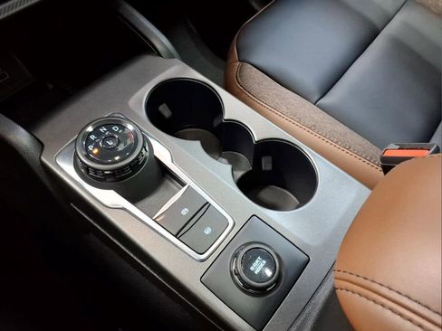 Certified 2025 Ford Bronco Sport Outer Banks w/ Outer Banks Tech Package+ AWD/4WD image 13