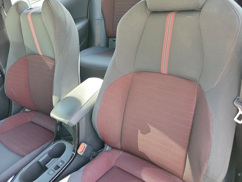 Used 2024 Toyota Corolla SE image 6