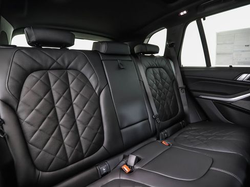 New 2026 BMW X5 xDrive40i w/ Executive Package image 28