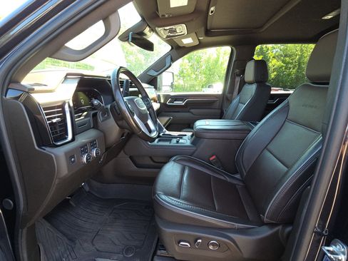 Certified 2025 GMC Sierra 2500 Denali AWD/4WD image 17