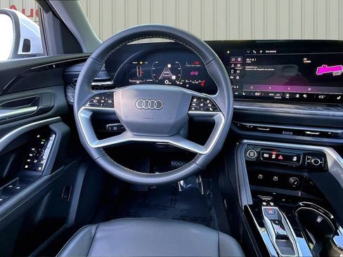 Used 2025 Audi Q5 Premium w/ Convenience Package AWD/4WD image 8