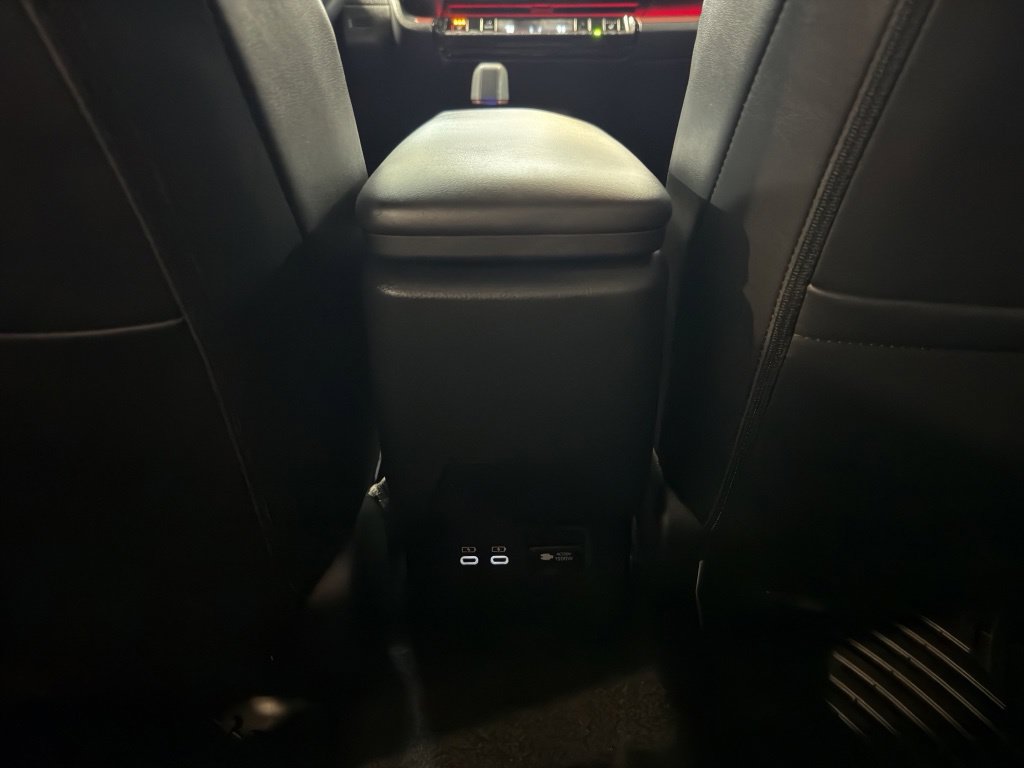 Used 2024 Toyota Prius Prime FWD image 15
