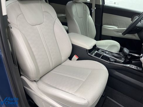 Used 2025 Kia Sorento SX image 25