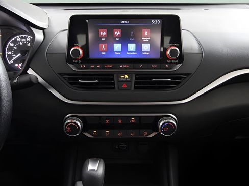 Certified 2024 Nissan Altima 2.5 S FWD image 24