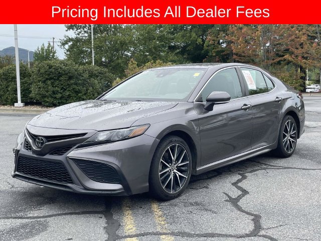 Used 2023 Toyota Camry SE FWD image 1