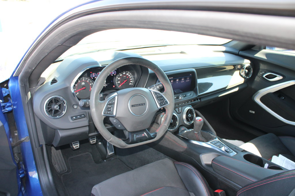 Used 2022 Chevrolet Camaro ZL1 RWD image 33
