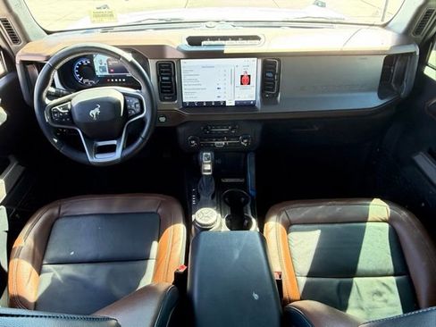 Used 2023 Ford Bronco Outer Banks w/ Sasquatch Package image 12