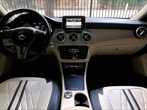 Used 2015 Mercedes-Benz GLA 250 image 15