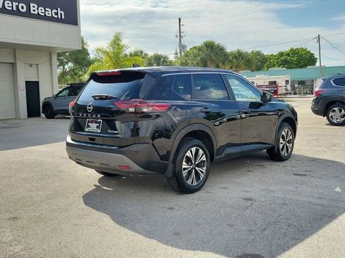Used 2023 Nissan Rogue SV AWD/4WD image 6