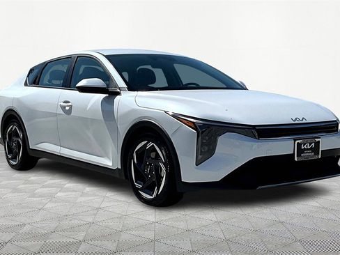 Certified 2025 Kia K4 EX image 5