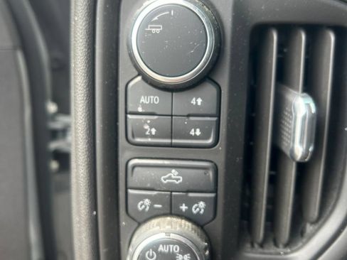 Used 2024 Chevrolet Silverado 1500 Custom Trail Boss w/ LPO, Dark Essentials Package AWD/4WD image 15