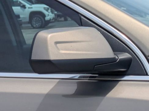 Used 2019 GMC Acadia SLT FWD image 11