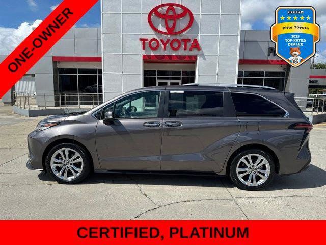 Certified 2023 Toyota Sienna Platinum FWD image 8