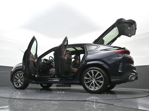 Used 2026 BMW X6 xDrive40i AWD/4WD image 42