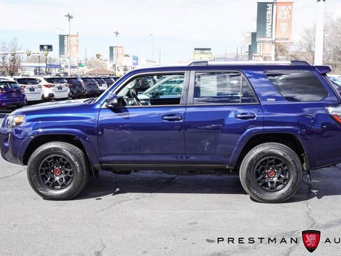 Used 2023 Toyota 4Runner SR5 Premium w/ Moonroof Package image 18