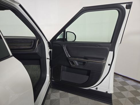 Used 2022 Rivian R1T Launch Edition image 18