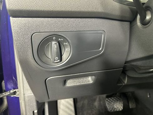 Used 2021 Volkswagen Tiguan SE w/ Panoramic Sunroof Package AWD/4WD image 18