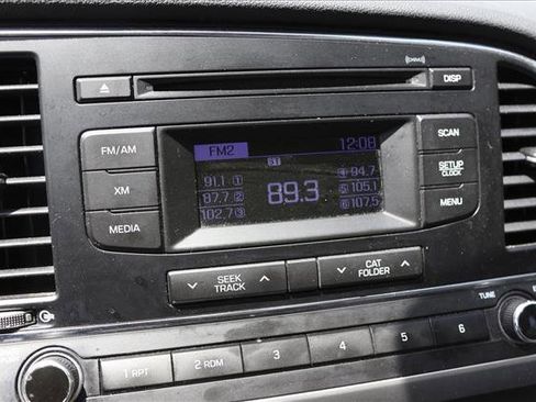 Used 2017 Hyundai Elantra SE FWD image 14