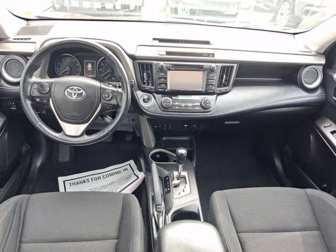 Used 2018 Toyota RAV4 XLE image 12