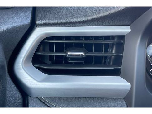 Used 2023 GMC Acadia SLT AWD/4WD image 30