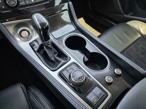 Used 2017 Nissan Maxima SR image 23