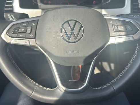 Used 2023 Volkswagen Atlas SE AWD/4WD image 13
