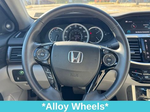 Used 2017 Honda Accord EX-L image 23