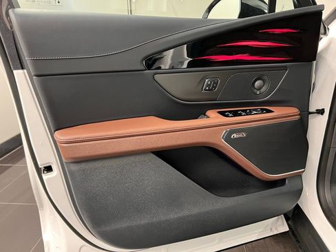 New 2026 Lincoln Nautilus Reserve w/ Jet Appearance Package image 31