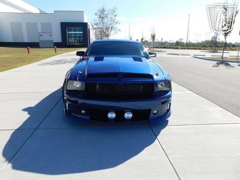Used 2006 Ford Mustang GT image 3