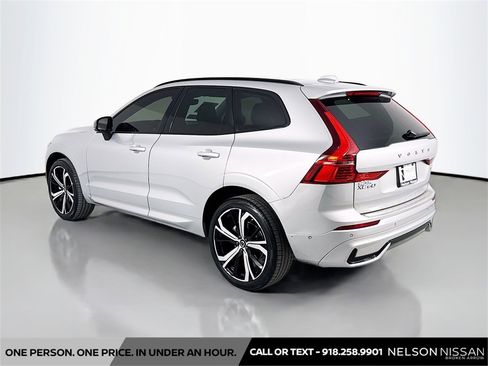 Used 2023 Volvo XC60 B5 Ultimate w/ Climate Package image 7
