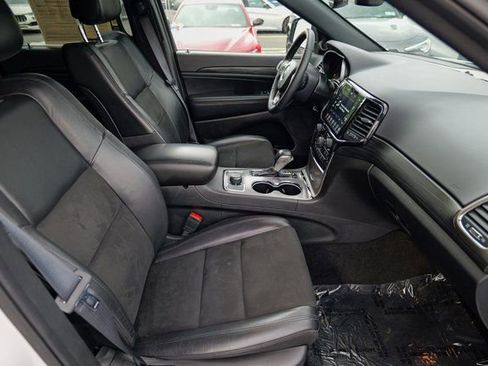 Used 2022 Jeep Grand Cherokee Laredo X image 34