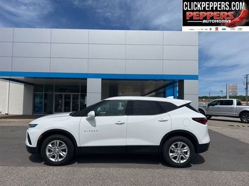 Used 2022 Chevrolet Blazer LT FWD image 3