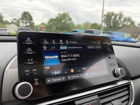 Used 2020 Honda Accord EX image 29