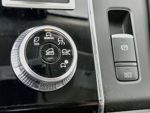 Used 2024 Mitsubishi Outlander SE FWD image 26