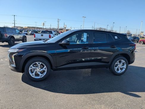 New 2026 Chevrolet Trax LS w/ LS Convenience Package image 4