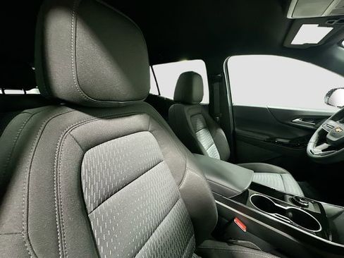 New 2026 Chevrolet Equinox LT w/ Safety and Technology Package FWD image 31