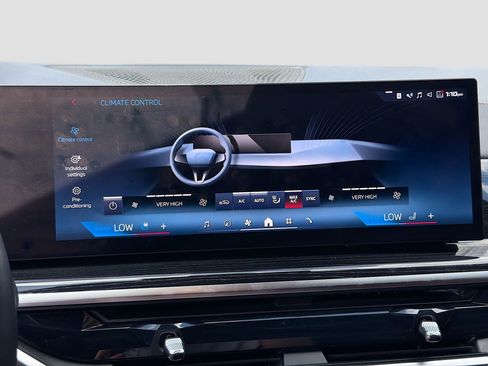 Used 2025 BMW X6 M60i image 33