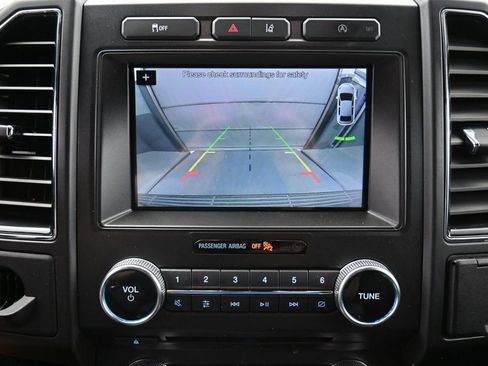 Used 2018 Ford Expedition Limited w/ Equipment Group 301A RWD image 4