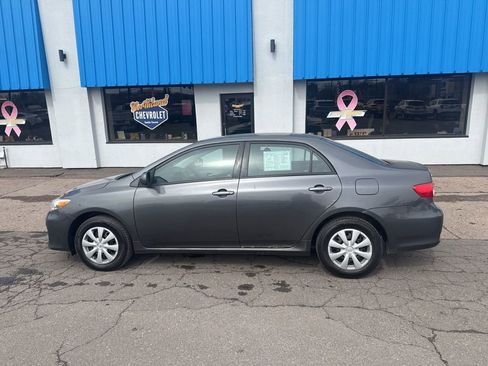 Used 2011 Toyota Corolla LE FWD image 14