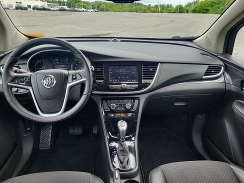 Used 2022 Buick Encore Preferred w/ Safety Package AWD/4WD image 17