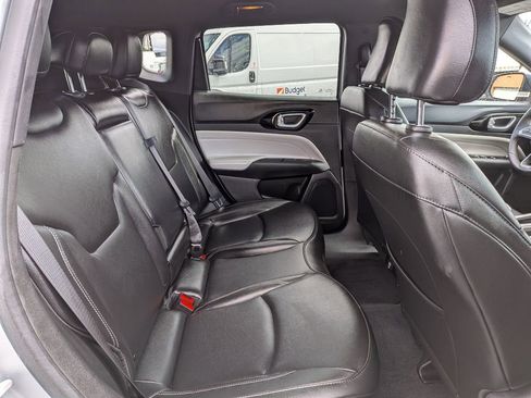 Used 2025 Jeep Compass Limited AWD/4WD image 29
