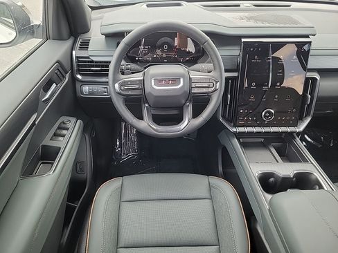 New 2026 GMC Acadia AT4 w/ Luxury Package AWD/4WD image 12
