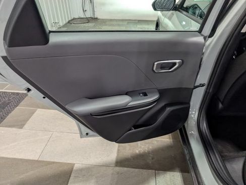 Used 2025 Kia K4 FWD image 8